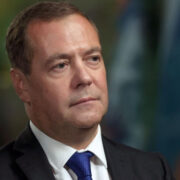 Медведев рассказал о работе Брянского химзавода