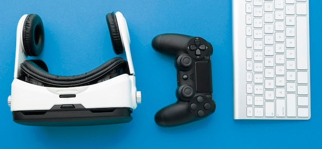 Цена на Sony Playstation 4 Pro — 28 099 рублей