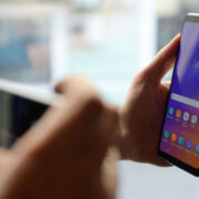В России начали принимать предзаказы на новые смартфоны Samsung Galaxy S25