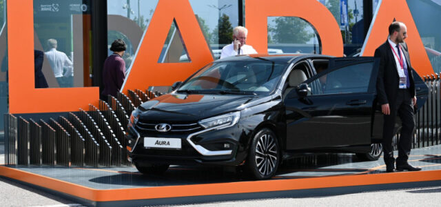 «АвтоВАЗ» не ждет возвращения Renault, заявил Соколов