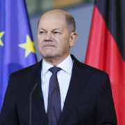 Доля Германии в мировой экономике при Шольце упала до минимума