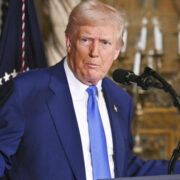 Медведев призвал оценивать администрацию Трампа по реальным делам