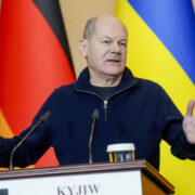 Шольцу указали на важную деталь после его заявления по Украине