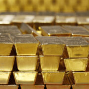 СМИ: из Банка Англии вывезли тысячи золотых слитков