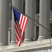 США ввели новые санкции против двух россиян