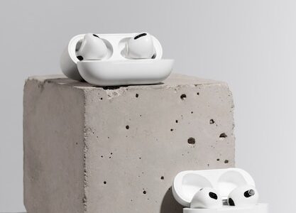 Новые AirPods Pro по цене 15 112 рублей