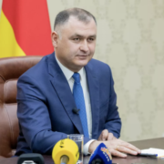 Глава Северной Осетии рассказал о состоянии президента Южной Осетии