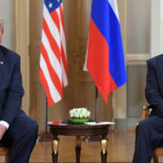 Индийские СМИ назвали разговор Путина и Трампа шагом к деэскалации