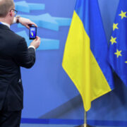 Медведчук назвал идею ускоренного вступления Украины в ЕС абсурдной