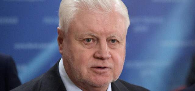 Миронов призвал проверить крупных поставщиков семян в розницу