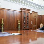Путин предложил Дрозденко обращаться за поддержкой в федеральный центр