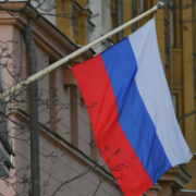 Россия и США ведут экономический диалог, заявил глава РФПИ