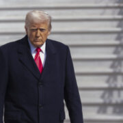 «Такого точно не ждали». Трампу нанесли первое поражение