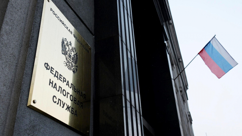 ФНС приостановила операции по счетам актера Гарцунова