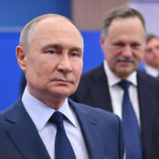 Путин призвал поддержать технологии снижения стоимости запусков в космос