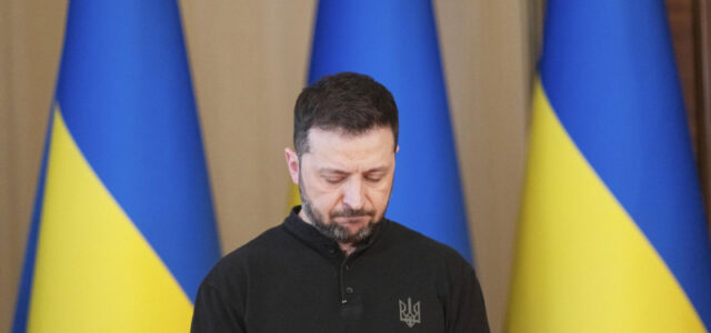 Украинский депутат заявил об ультиматуме США Зеленскому
