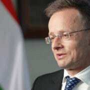 В ЕС никто не хочет торговой войны с США, заявил Сийярто