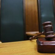 Банкам запретили вводить новые комиссии по кредитным картам