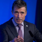 Экс-генсек НАТО предложил создать клуб для противостояния Трампу