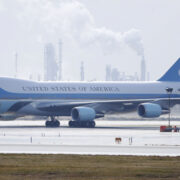 Эксперты назвали затраты на страховку подаренного Трампу Boeing 747