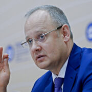 Кобяков призвал предложить новую форму сотрудничества западному бизнесу