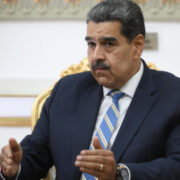 Мадуро приветствовал разговор Путина и Трампа