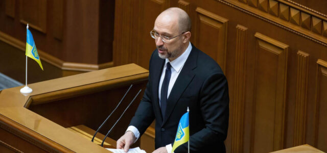 Премьер Украины сообщил о встрече с американскими сенаторами