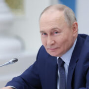 Путин оценил торгово-экономические отношения России и Йемена