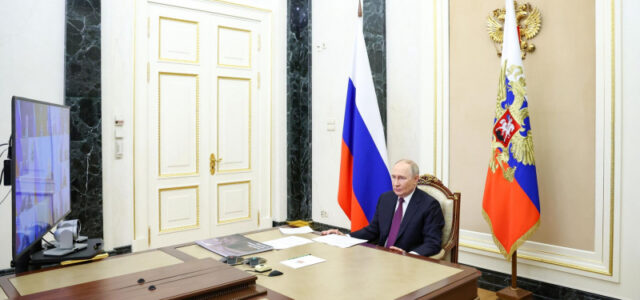 Путин поручил ФАС внимательно следить за ценами на сельхозтехнику