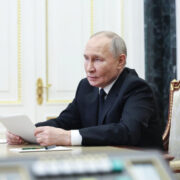 Путин во вторник встретится с членами «Деловой России»