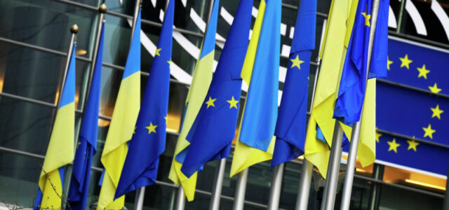 Раскрыто, какую работу предлагают украинцам в Европе