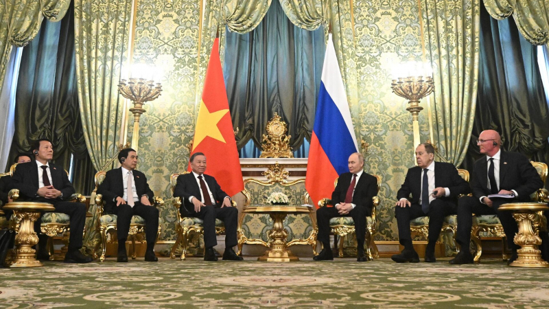Россия продолжит инвестировать во Вьетнам, заявил глава РФПИ
