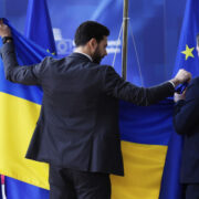 «Сезон окончен». Новое решение ЕС по Украине вызвало ярость в Киеве
