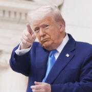 Трамп заявил о повышении пошлин на импорт стали в США