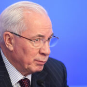 У Киева и Европы нет плана урегулирования конфликта, заявил Азаров