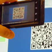Эксперт рассказал о новых схемах мошенничества с использованием QR-кодов
