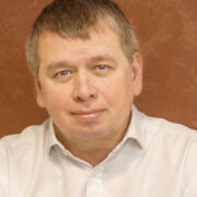 Гендиректор «Мечела» Олег Коржов покинул компанию