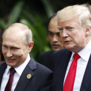 Глава РФПИ назвал диалог Путина и Трампа возможностью для деэскалации