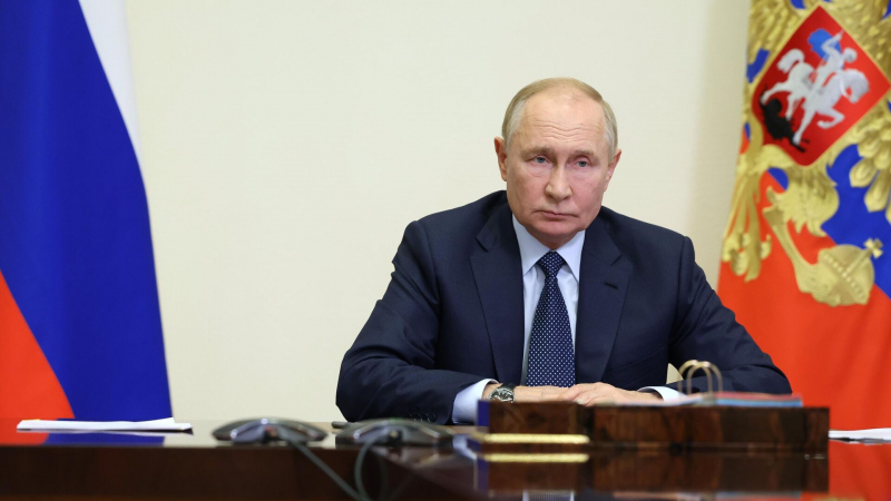 Киев недостаточно финансировал Донбасс и Новороссию, заявил Путин
