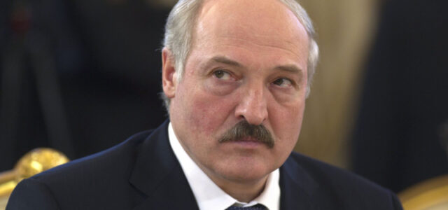 Лукашенко заявил, что Белоруссии невыгодно воевать