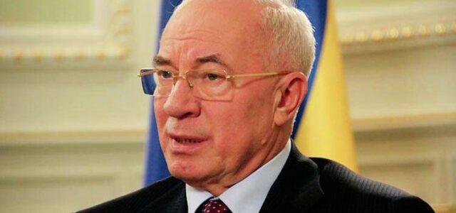 На Украине нет здравых политических сил, заявил Азаров