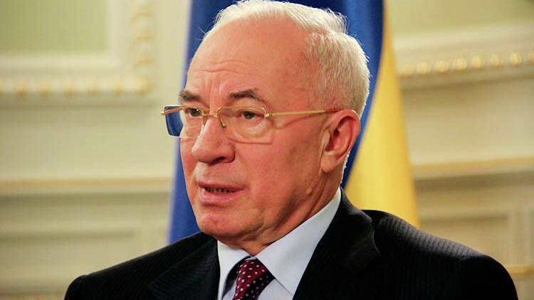 На Украине нет здравых политических сил, заявил Азаров