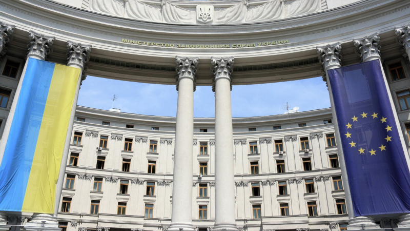 Нацбанк Украины оценил потери экспорта от отмены торговых льгот с ЕС