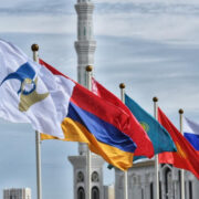 Путин назвал заморозку российских золотовалютных резервов грабежом