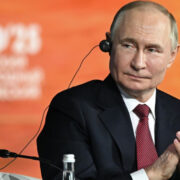 Путин пошутил о поставках водки в ЮАР