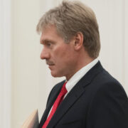 Россия придерживается договоренностей по обмену пленными, заявил Песков