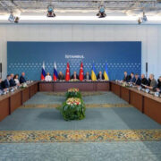 Турция надеется на конструктивный третий раунд переговоров России и Украины