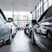 В России в мае снизились продажи импортных автомобилей
