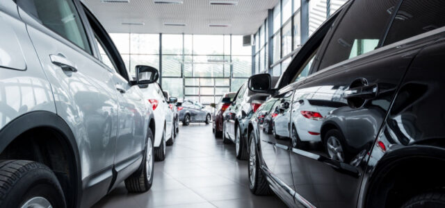 В России в мае снизились продажи импортных автомобилей