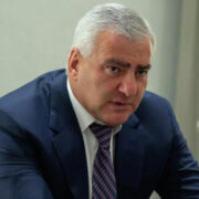 Адвокат Карапетяна призвал отменить арест бизнесмена